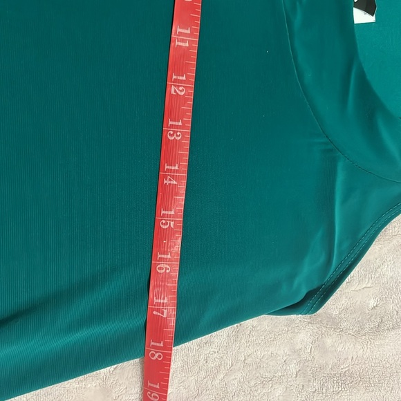 Green Sleeveless Scoop Neck Midi Sundress - Picture 3 of 3